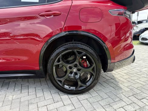 Used 2024 Alfa Romeo Stelvio Veloce AWD/4WD image 11