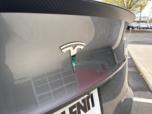 Used 2025 Tesla Model Y Performance AWD/4WD image 13