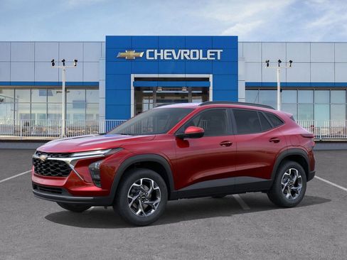 New 2026 Chevrolet Trax LT image 2