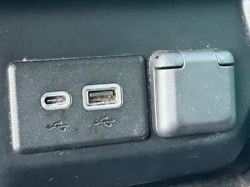 Used 2020 Chevrolet Silverado 2500 High Country image 18