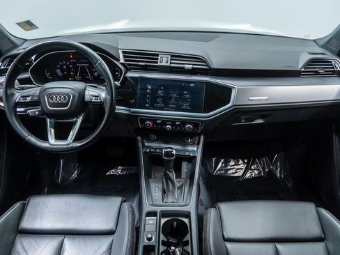 Used 2022 Audi Q3 2.0T Premium w/ Black Optic Sport Package image 21