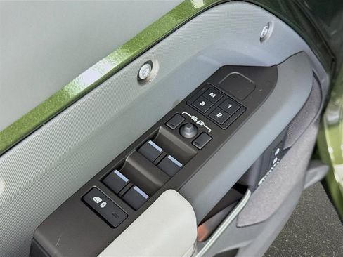 Used 2026 Land Rover Defender 110 X-Dynamic SE image 20