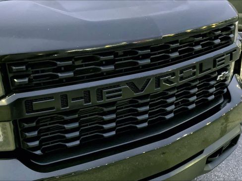 Used 2020 Chevrolet Silverado 1500 Custom w/ Custom Value Package image 27