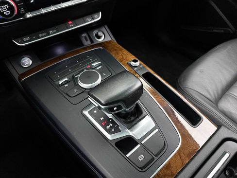 Used 2018 Audi Q5 2.0T Premium Plus w/ Premium Plus Package AWD/4WD image 25