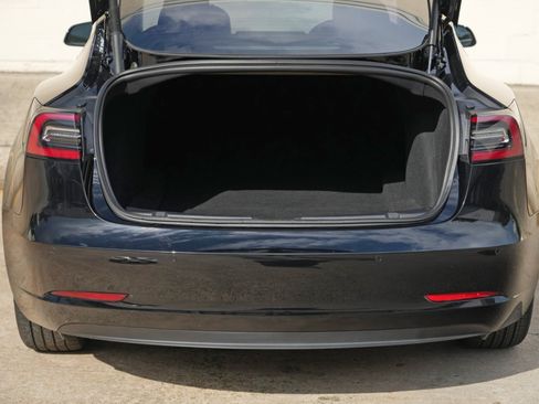 Used 2022 Tesla Model 3 RWD image 10