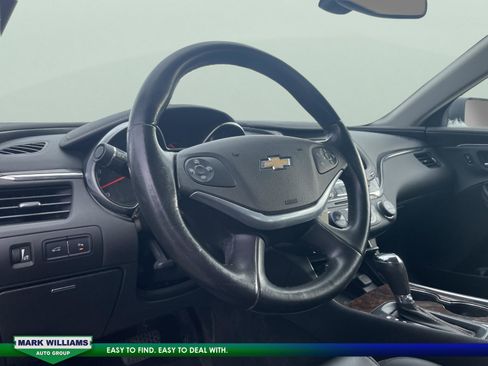 Used 2014 Chevrolet Impala LT w/ Convenience Package image 14