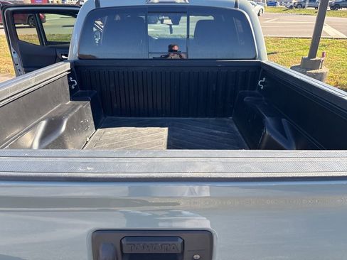 Used 2023 Toyota Tacoma TRD Off-Road image 12