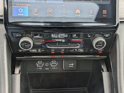 Used 2022 Jeep Grand Cherokee Overland image 44