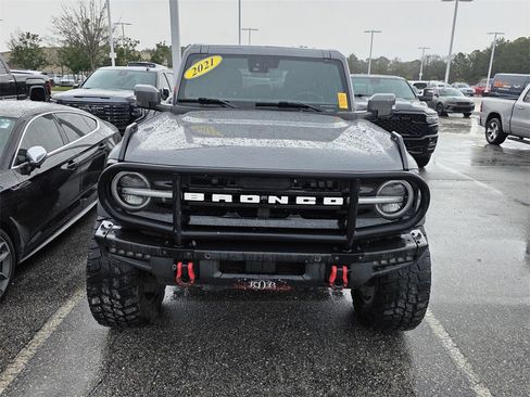 Used 2021 Ford Bronco Outer Banks image 2