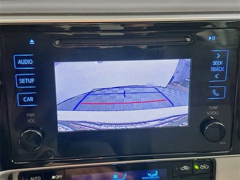 Used 2017 Toyota Corolla LE image 13