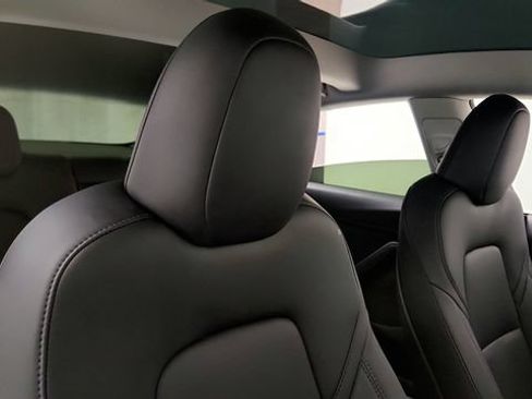 Used 2023 Tesla Model 3 Standard Range RWD image 32