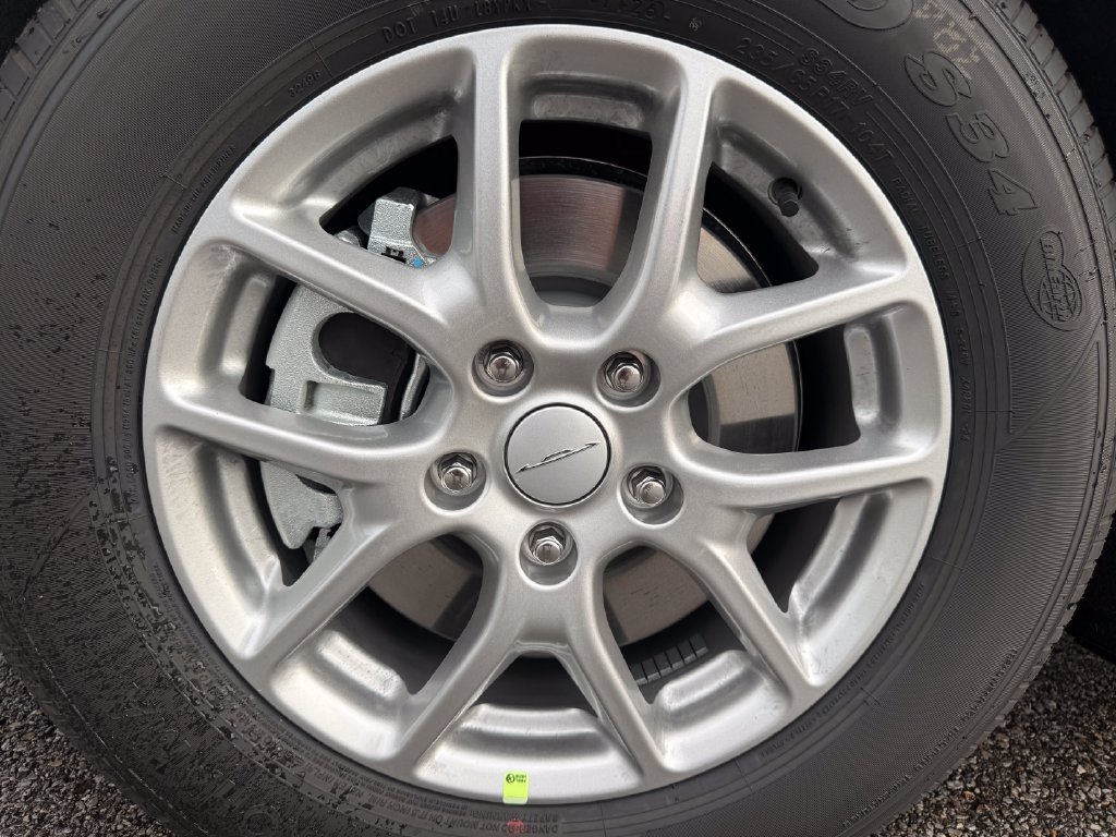 New 2027 Chrysler Pacifica Select FWD image 26