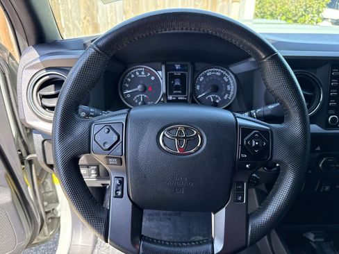 Used 2023 Toyota Tacoma TRD Sport RWD image 41
