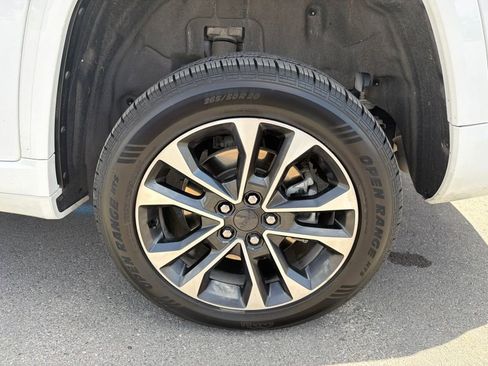 Certified 2021 Jeep Grand Cherokee L Overland w/ Luxury Tech Group IV AWD/4WD image 8