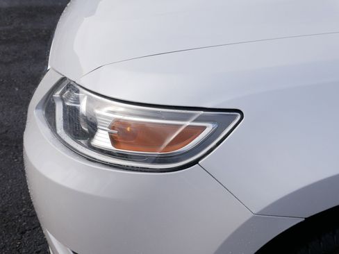 Used 2011 Ford Taurus SEL w/ 201A Rapid Spec Order Code image 16