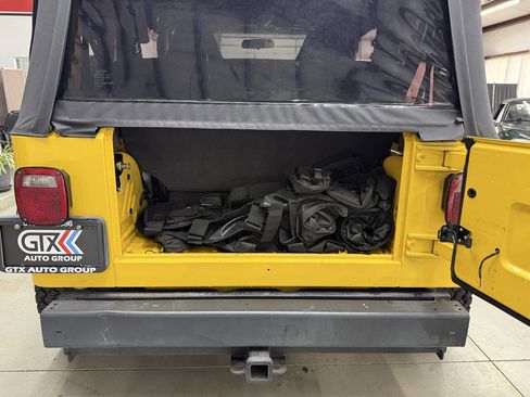Used 2002 Jeep Wrangler SE AWD/4WD image 9