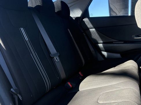 Used 2021 Hyundai Elantra SEL w/ Convenience Package image 14