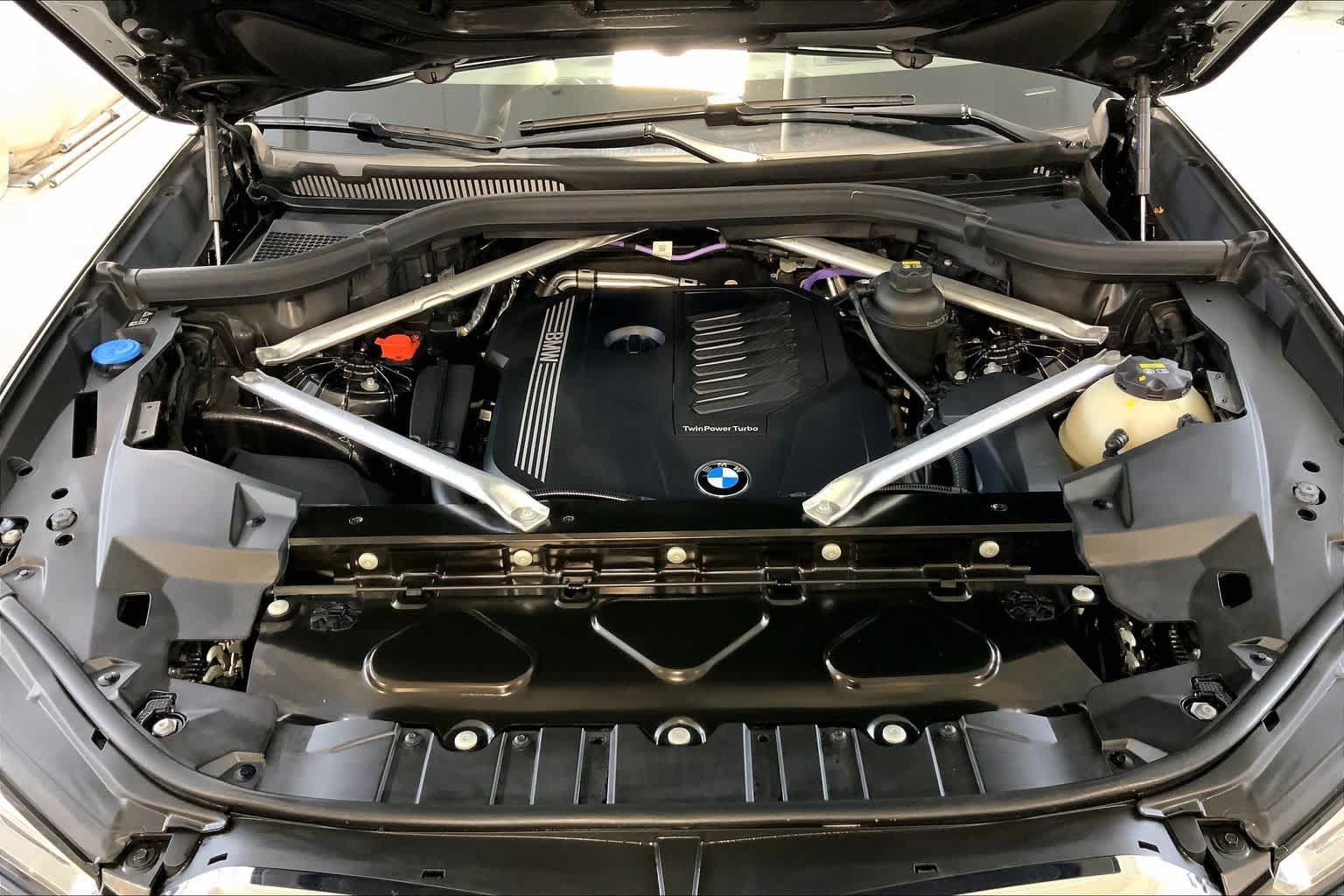 Used 2022 BMW X5 xDrive40i w/ Executive Package AWD/4WD image 30