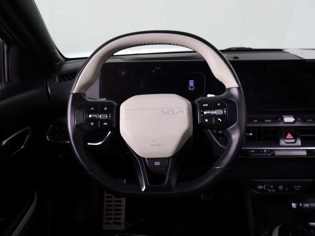 Used 2025 Kia K4 GT-Line Turbo FWD image 43