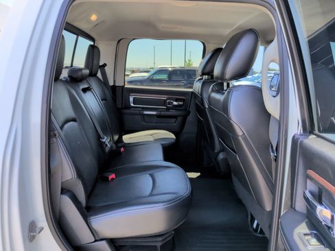 Used 2014 RAM 1500 Laramie w/ Convenience Group AWD/4WD image 11