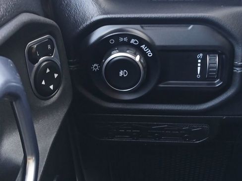 Used 2024 Jeep Wrangler Rubicon w/ Convenience Group image 12