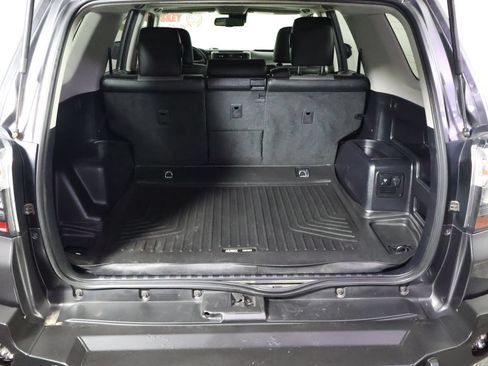 Used 2020 Toyota 4Runner SR5 Premium w/ Moonroof Package AWD/4WD image 10