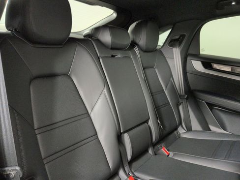 New 2026 Porsche Cayenne Coupe AWD/4WD image 25