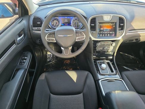 Used 2023 Chrysler 300 Touring w/ Sport Appearance Package image 19