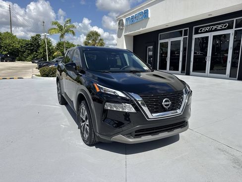 Used 2023 Nissan Rogue SV FWD image 7