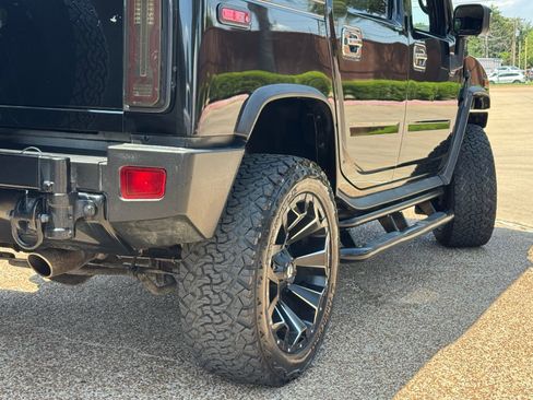 Used 2005 HUMMER H2 SUT w/ Preferred Equipment Group AWD/4WD image 4