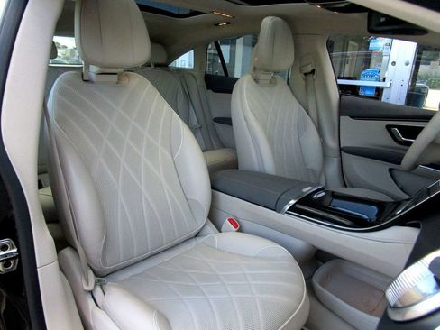 Used 2023 Mercedes-Benz EQS 450+ 4MATIC Sedan image 16