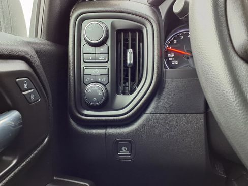 Used 2021 Chevrolet Silverado 1500 Custom w/ Rally Edition image 17