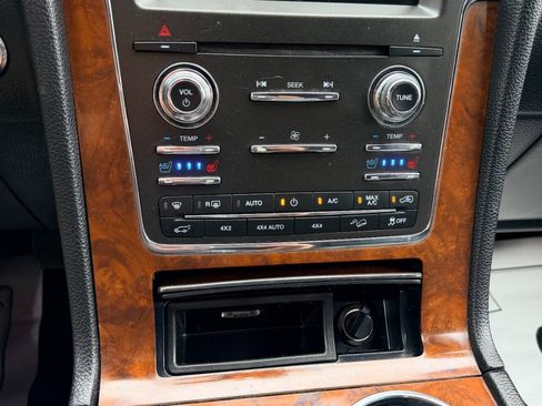 Used 2015 Lincoln Navigator 4WD image 47