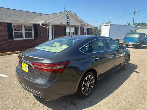 Used 2016 Toyota Avalon XLE FWD image 13