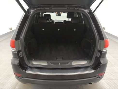 Used 2018 Jeep Grand Cherokee Limited image 29