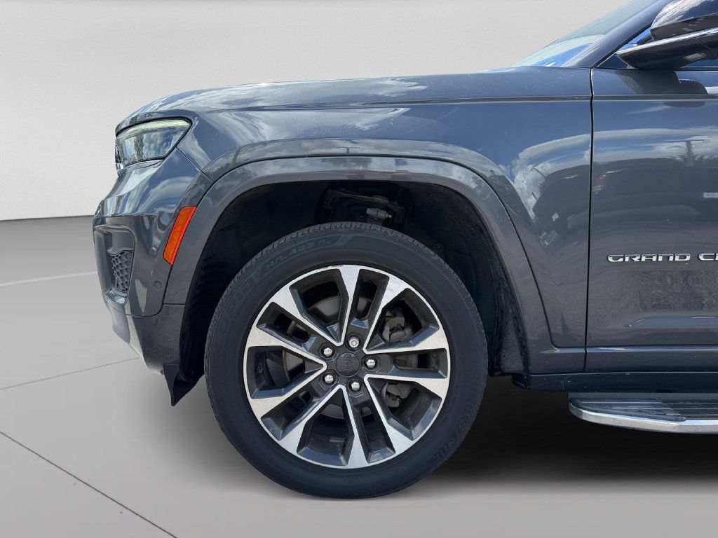 Used 2022 Jeep Grand Cherokee L Overland w/ Advanced Protech Group III RWD image 30