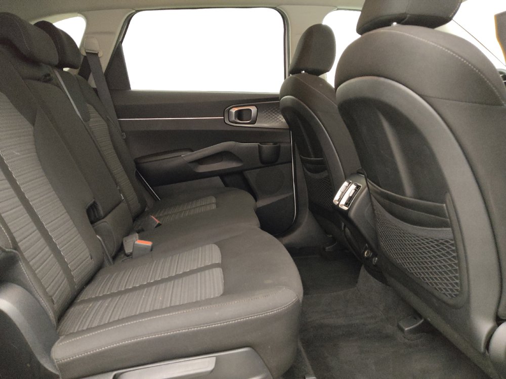 Used 2022 Kia Sorento LX FWD image 19