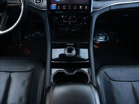 Used 2022 Jeep Grand Cherokee L Limited w/ Luxury Tech Group II RWD image 29