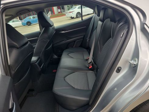 Used 2024 Toyota Camry SE w/ Convenience Package image 15