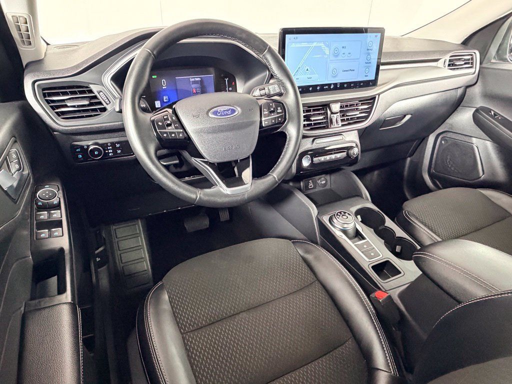 Used 2025 Ford Escape SE FWD image 23