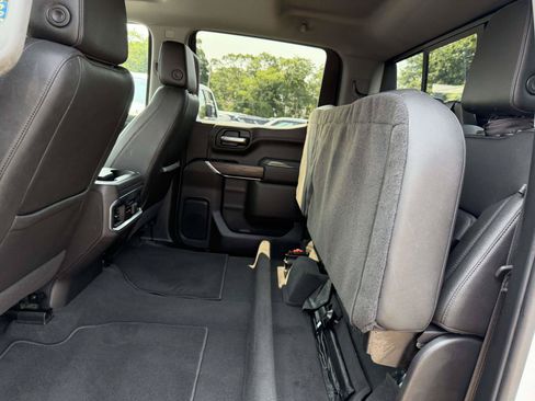 Used 2022 GMC Sierra 1500 SLT w/ SLT Premium Package AWD/4WD image 14