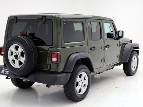 Used 2022 Jeep Wrangler Unlimited Sport w/ Sun And Sound Package AWD/4WD image 8