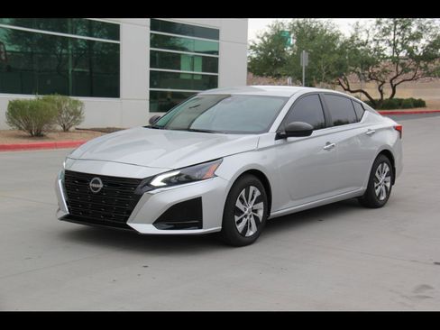 Used 2024 Nissan Altima 2.5 S FWD image 1