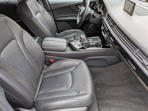 Used 2018 Audi Q7 3.0T Prestige w/ Prestige Package image 23
