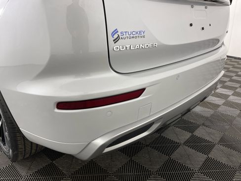 Used 2024 Mitsubishi Outlander SEL image 6