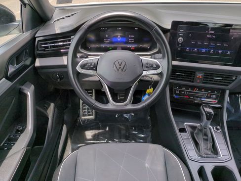 Used 2025 Volkswagen Jetta Sport FWD image 15