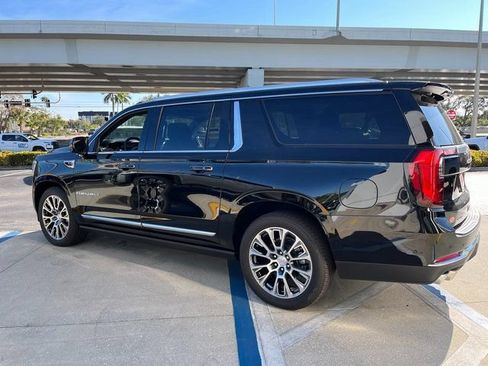 New 2026 GMC Yukon XL Denali w/ Sun & Power Step Package RWD image 4