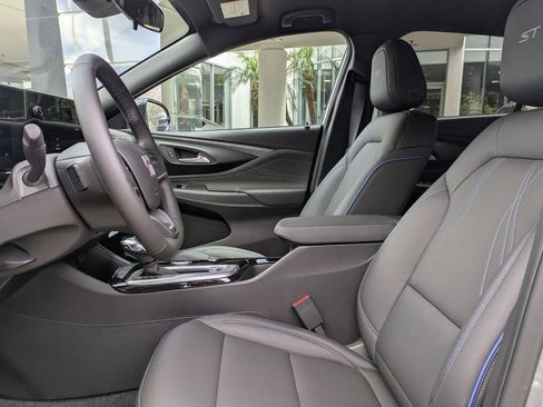 New 2026 Buick Envista Sport Touring image 21