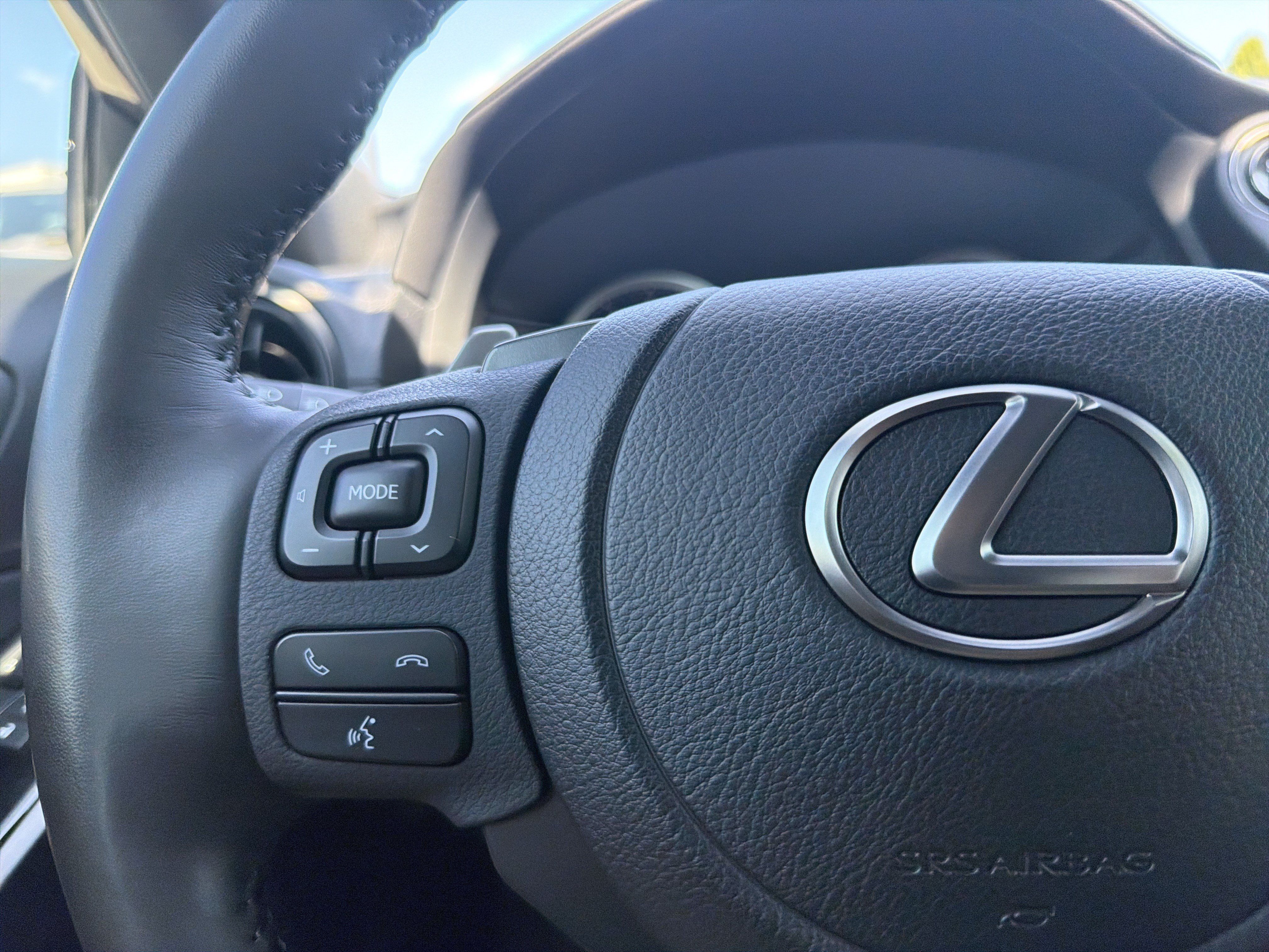 Used 2025 Lexus IS 350 F Sport RWD image 11