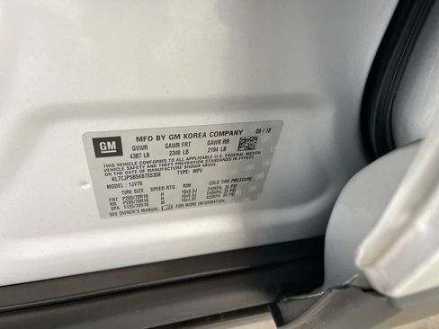 Used 2019 Chevrolet Trax LT w/ LT Convenience Package AWD/4WD image 27